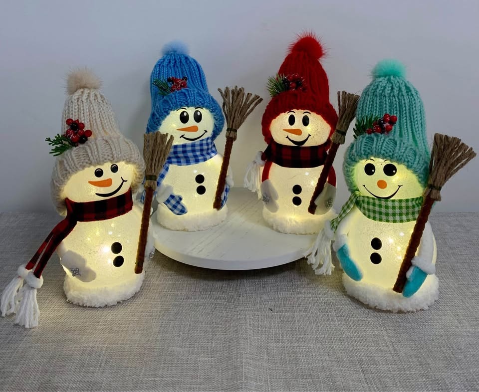 Handcrafted Christmas Frosty the Snowman Light up Holiday Decor - photo 2
