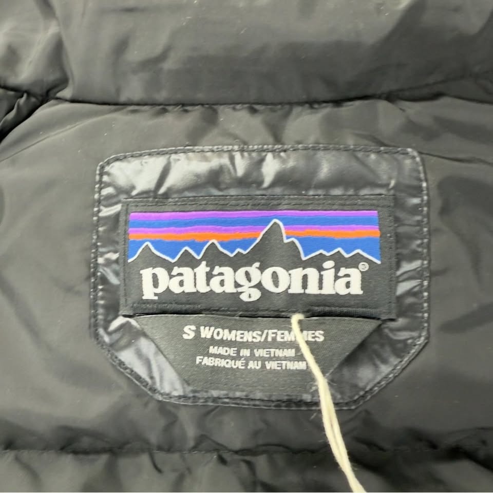Patagonia NWT Women's Size Small Ravens Rocks Puffer Jacket 2803 - photo 2
