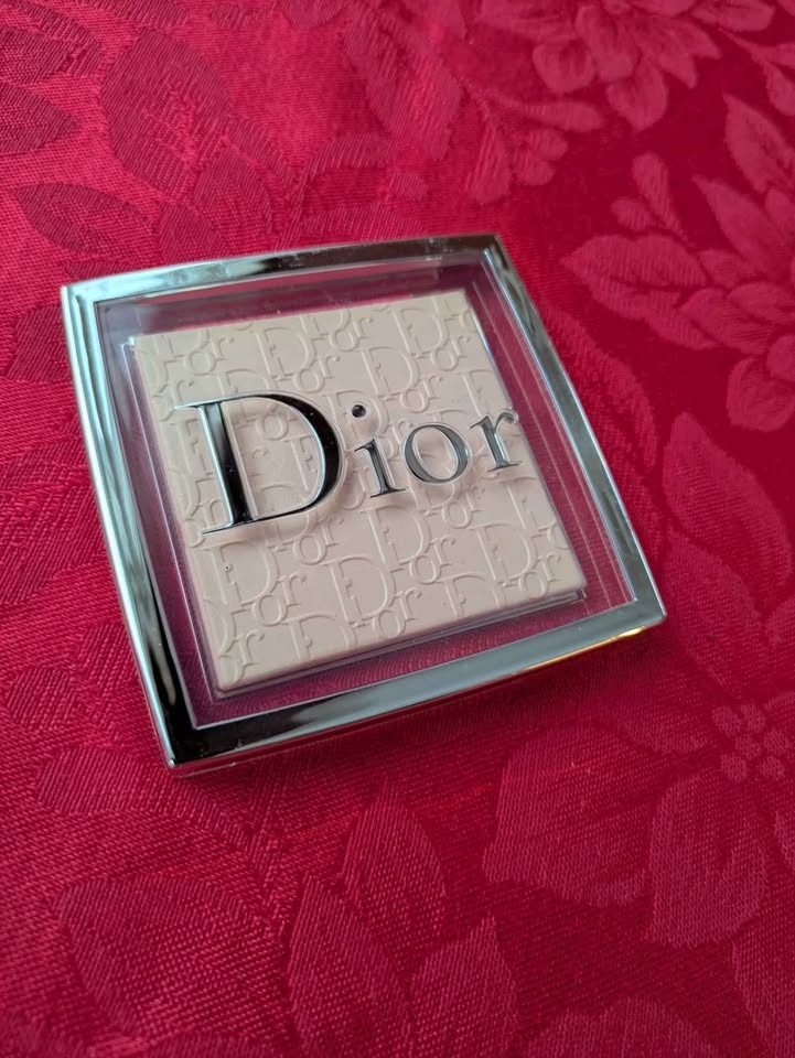 Bundle opened but unused makeup (SWIPE) - photo 2