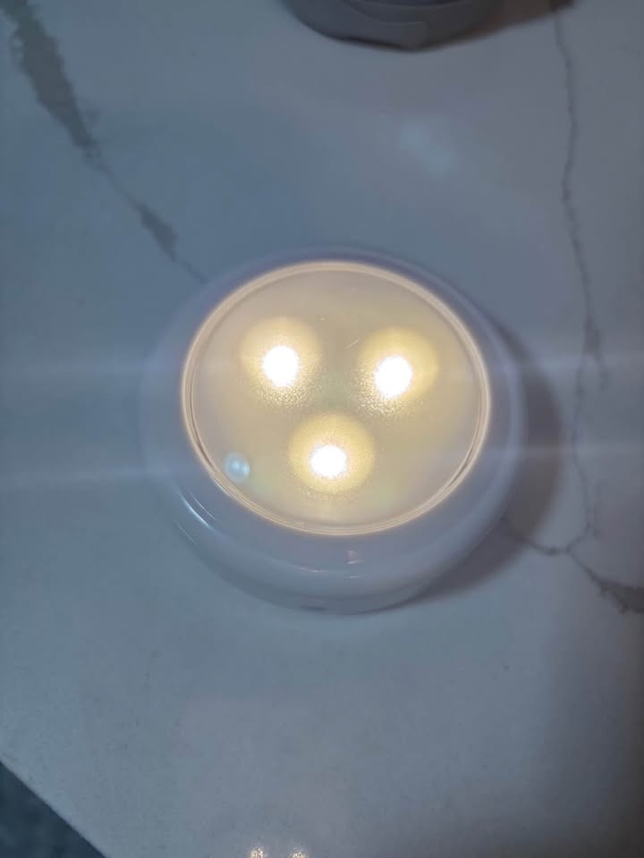 Under cabinet lights - photo 4