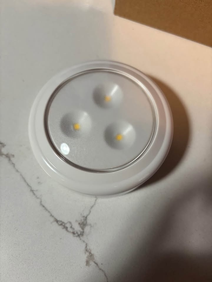 Under cabinet lights - photo 5