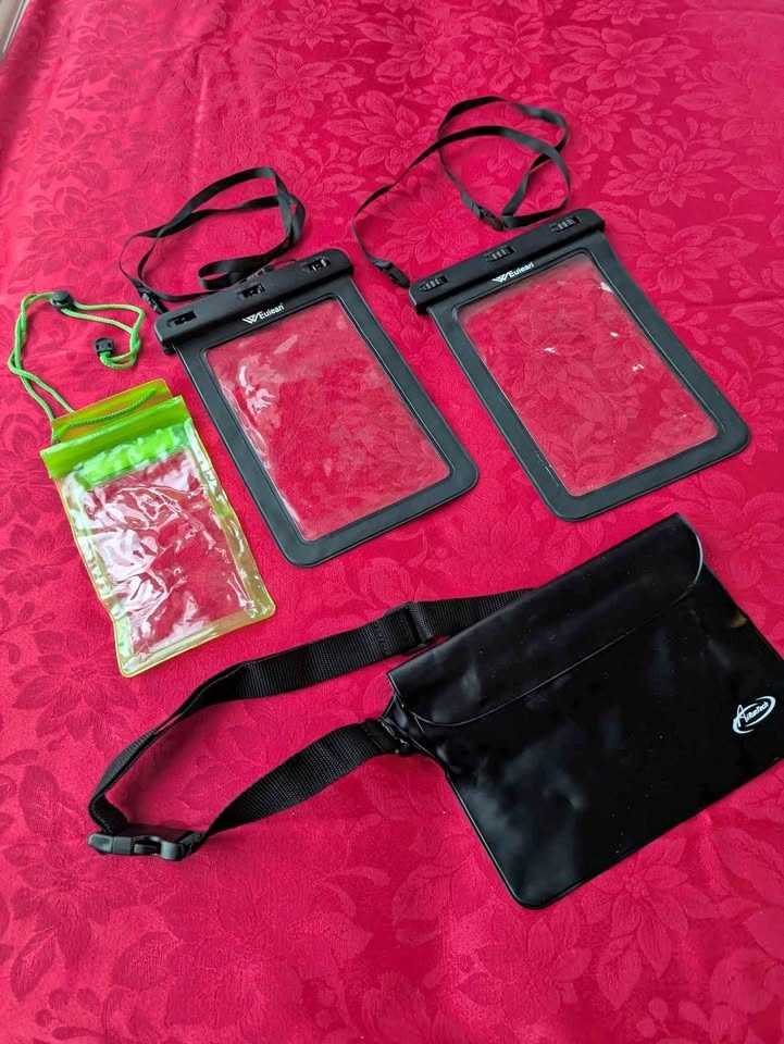 Waterproof phone pouches / document pouches / waterproof fanny p