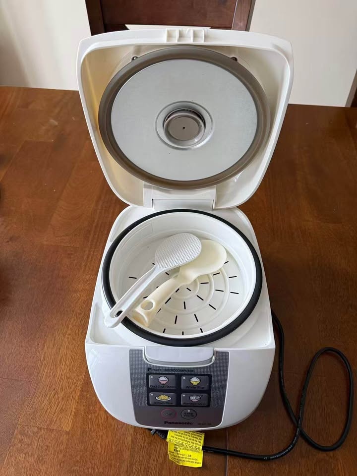 Panasonic 5-Cup Rice Cooker | Clean | All Accessories - photo 4