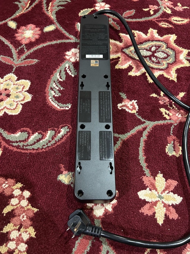 Emberstrip 8AV+ Audio/Video Power Strip – $15 - photo 2