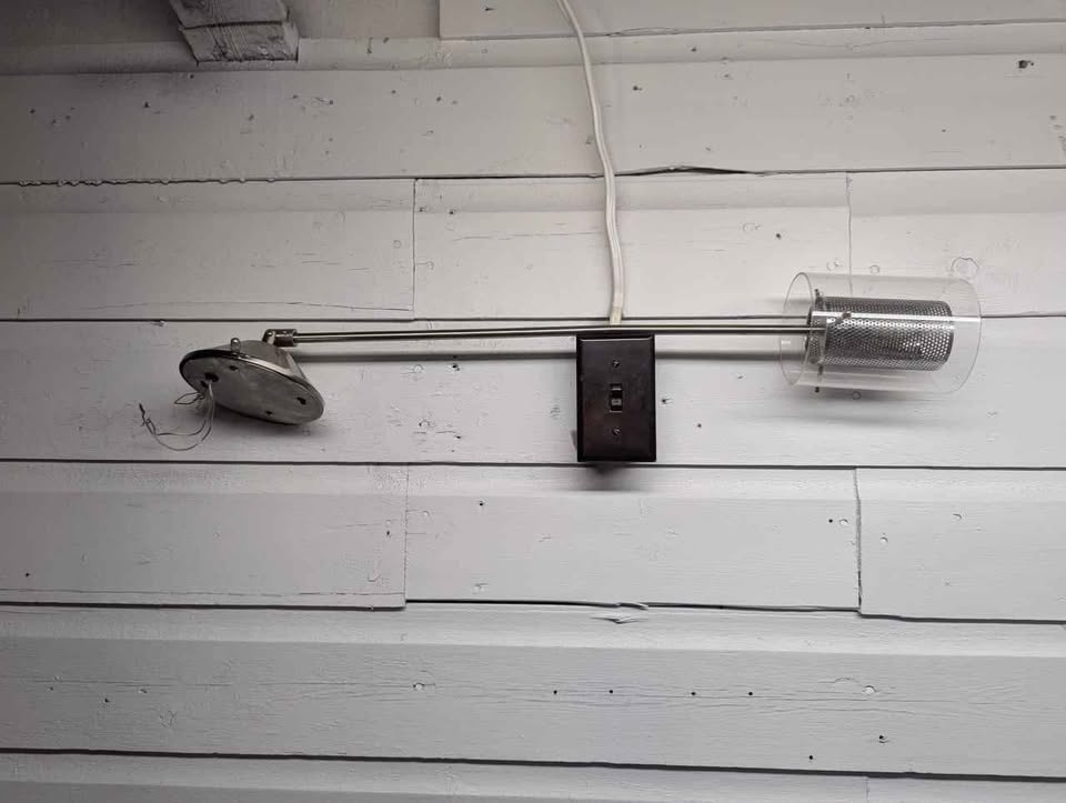 Light fixtures and more - photo 2