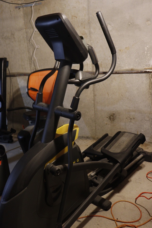 LIVESTRONG LS10.0E Elliptical Trainer