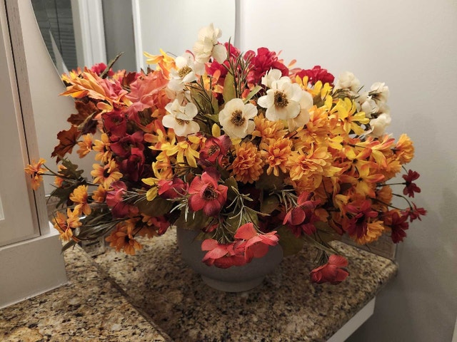 Brand new Flower Arrangement - photo 2