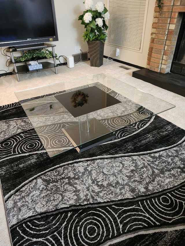 Modern Coffee table