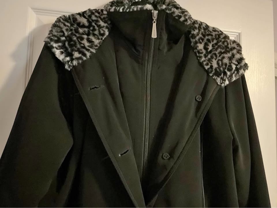 Ladies warm winter coat Large