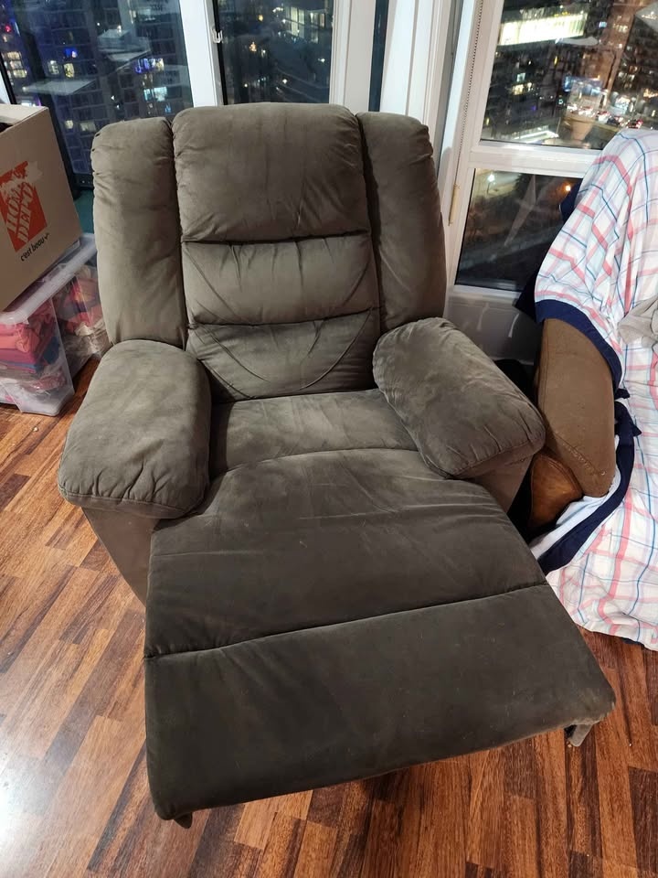 Suede Recliner in Brown - photo 3