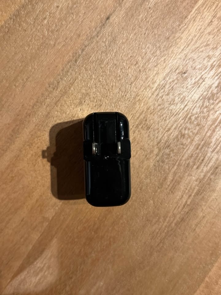Anker PowerPort+ 1 with Quick Charge 3.0 - photo 3