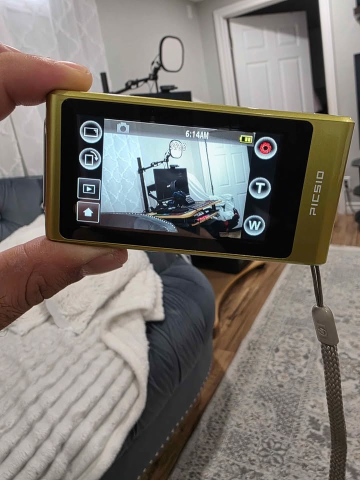 JVC Picsio GC-FM2 HD Memory Camera - photo 4