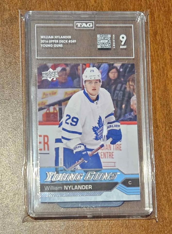 William Nylander young guns tag 9 mint