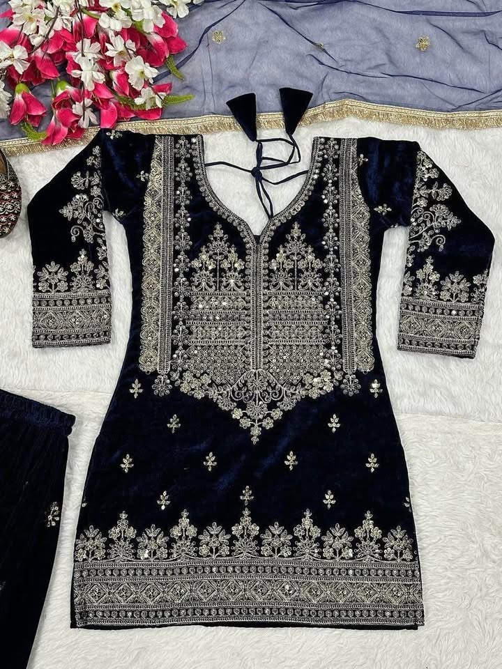 Trending partywear velvet sharara suit - photo 3