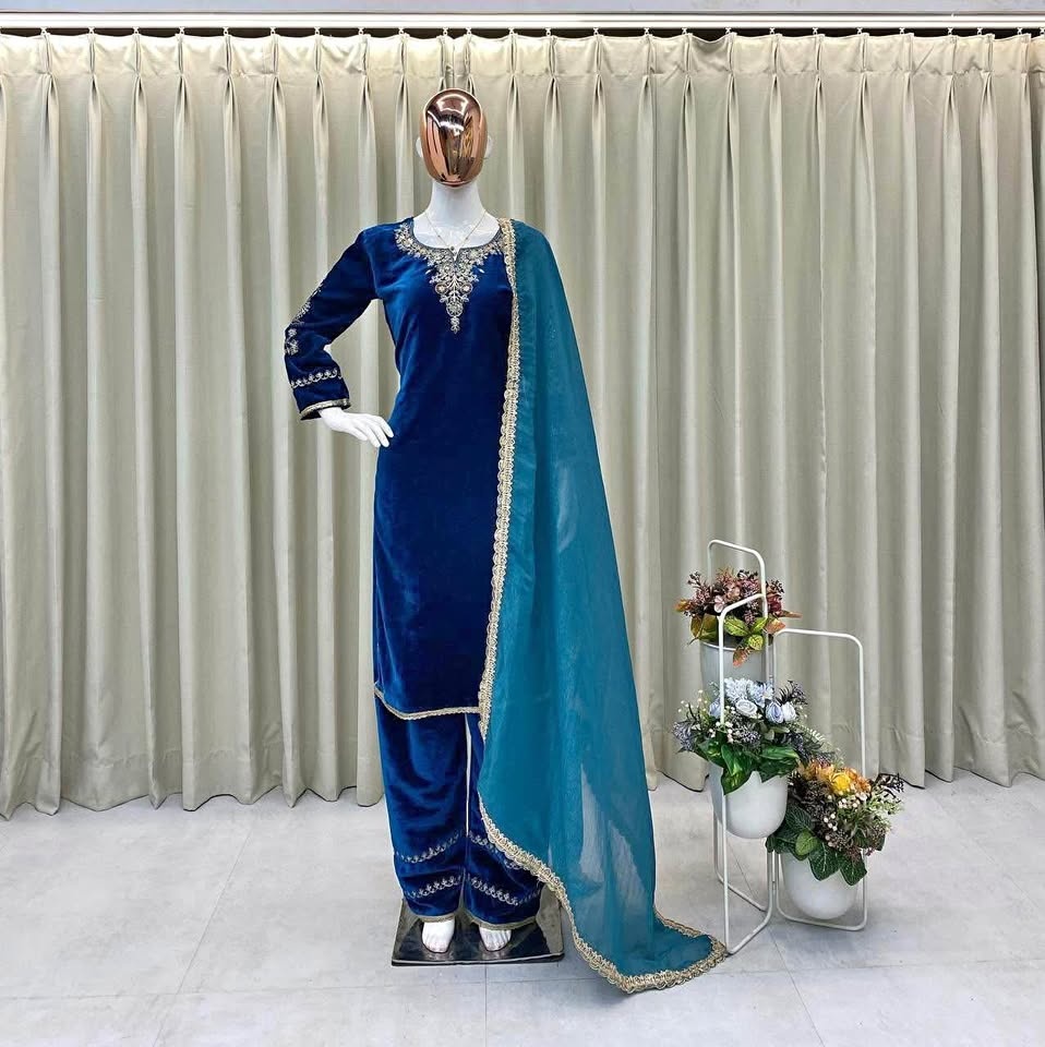 Partywear velvet suit