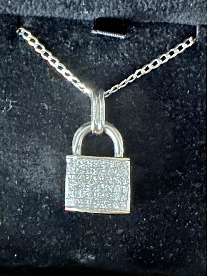 Natural Diamonds 14K White gold Lock necklace