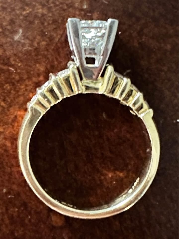 1.02 Carat J/VS1 Princess Cut Diamond Ring - photo 2