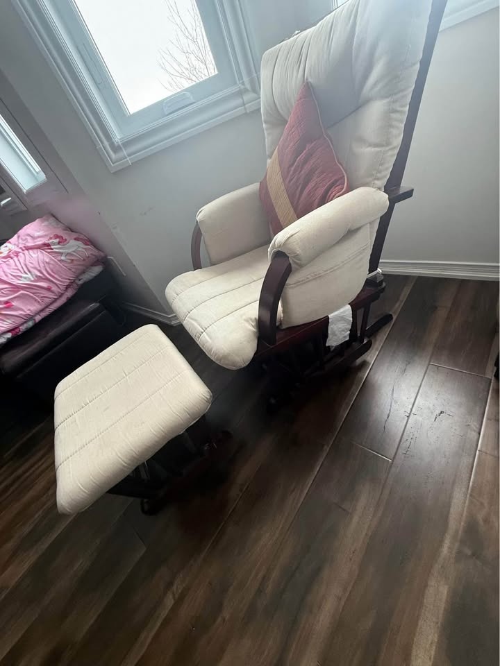 Rocking chair with rocking footrest - photo 2