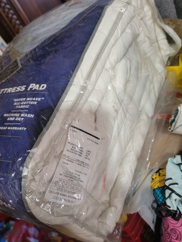 New Queen Size Mattress Cover - photo 2