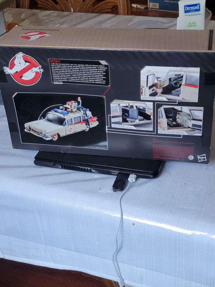 Ghostbusters Ecto-1 Plasma Series Car