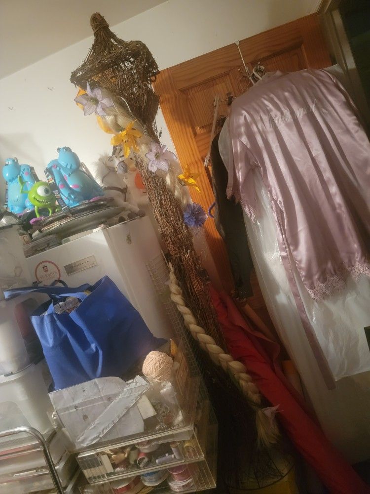 Rapunzel Tower Disney Tangled - photo 4