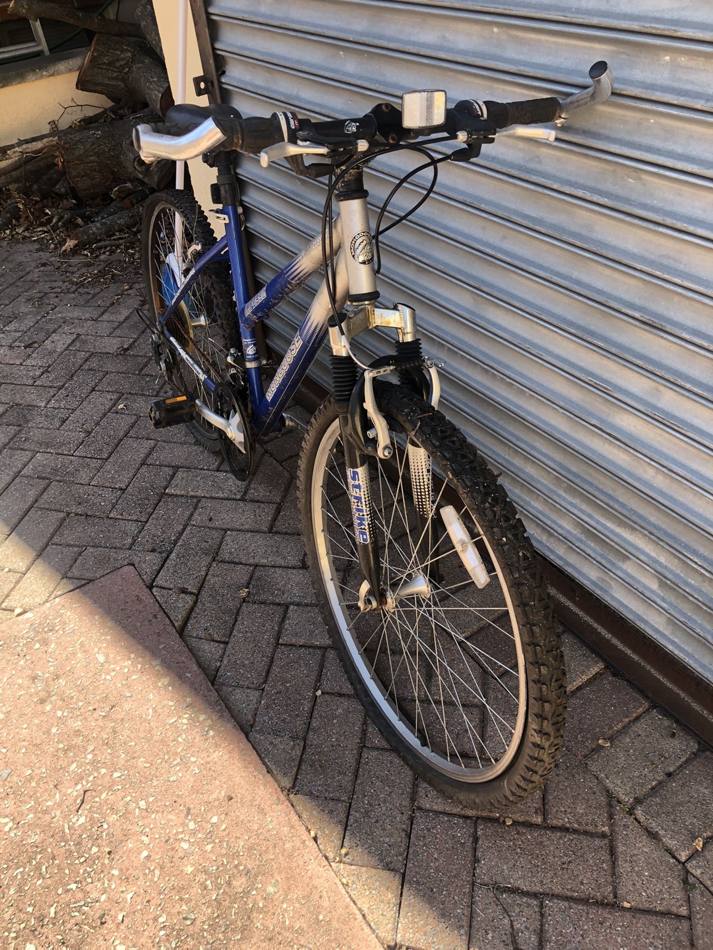 Mongoose 21 speed bike - photo 3