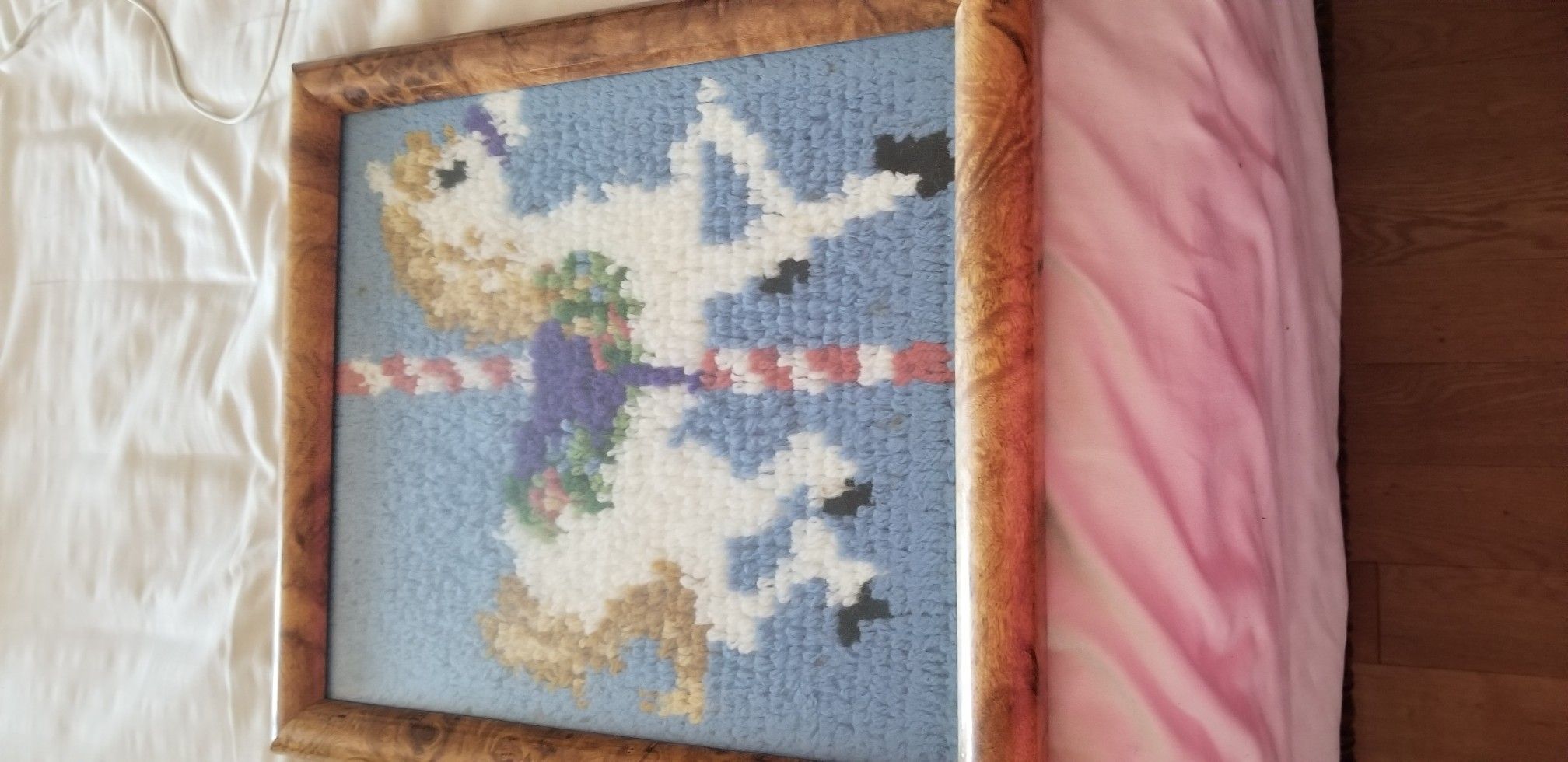 Handmade latchhook baby design