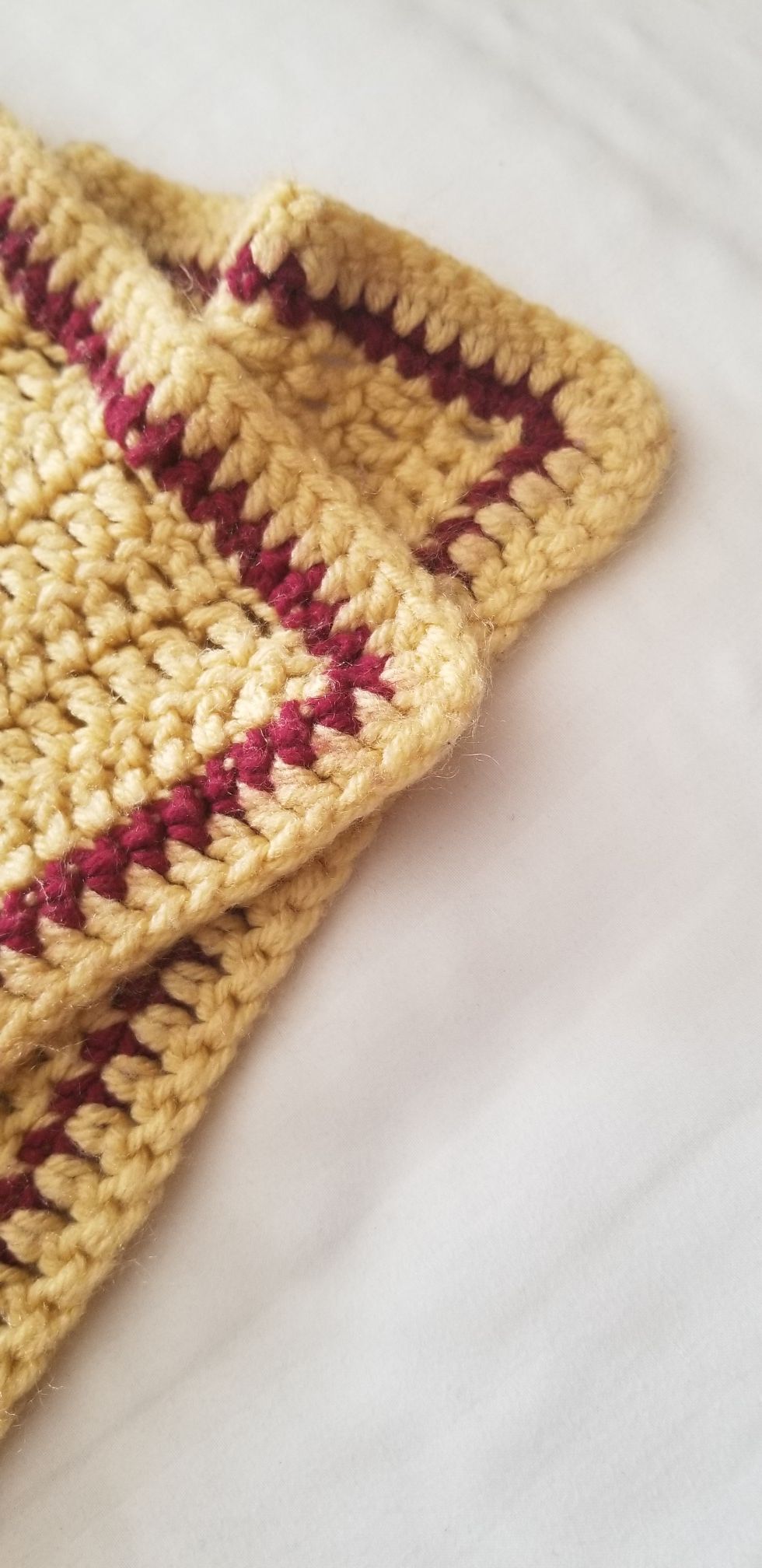 Handmade Gold and Wine Blanket - photo 3