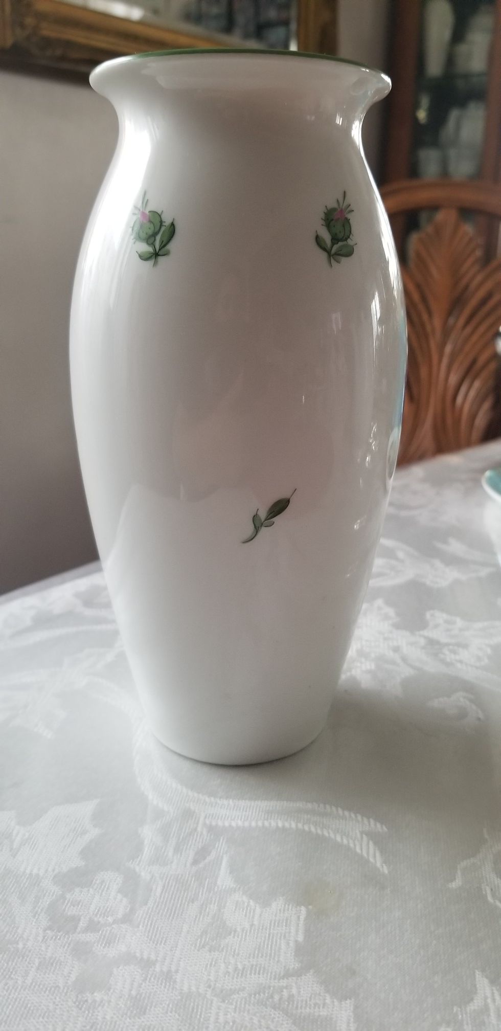 White rose vase - photo 4