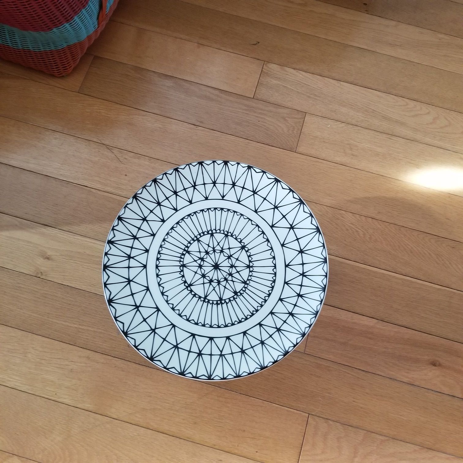 Serving dish cake plate