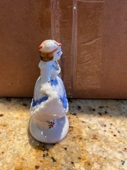 Vintage Miniature Victorian Ladies Figurines - photo 4