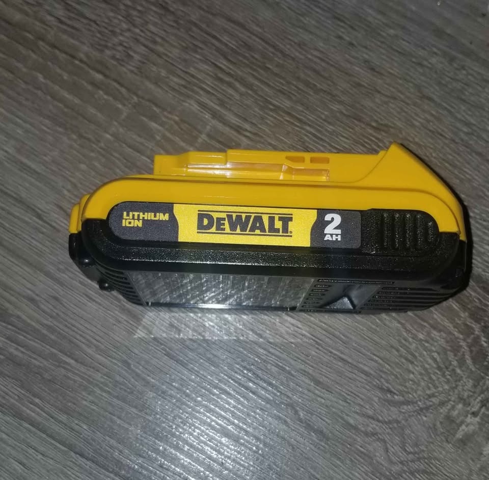 New 20v Dewalt 2ah battery