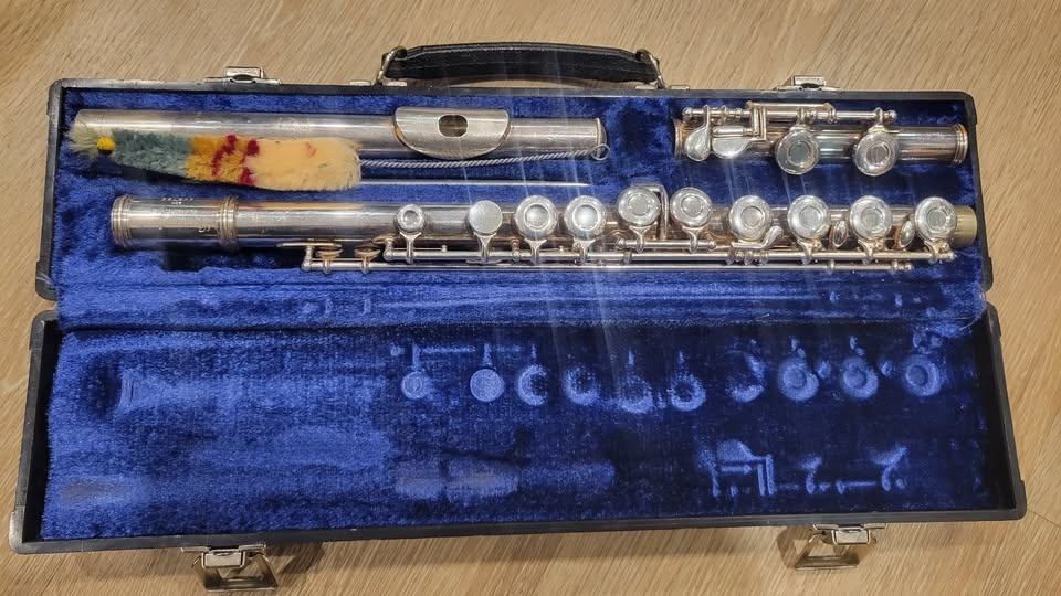 $300 Gemeinhardt 2SH Flute – Made in USA - photo 2