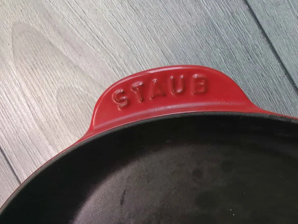 Staub 26 cm / 10 inch cast iron Frying pan image indicator(2)