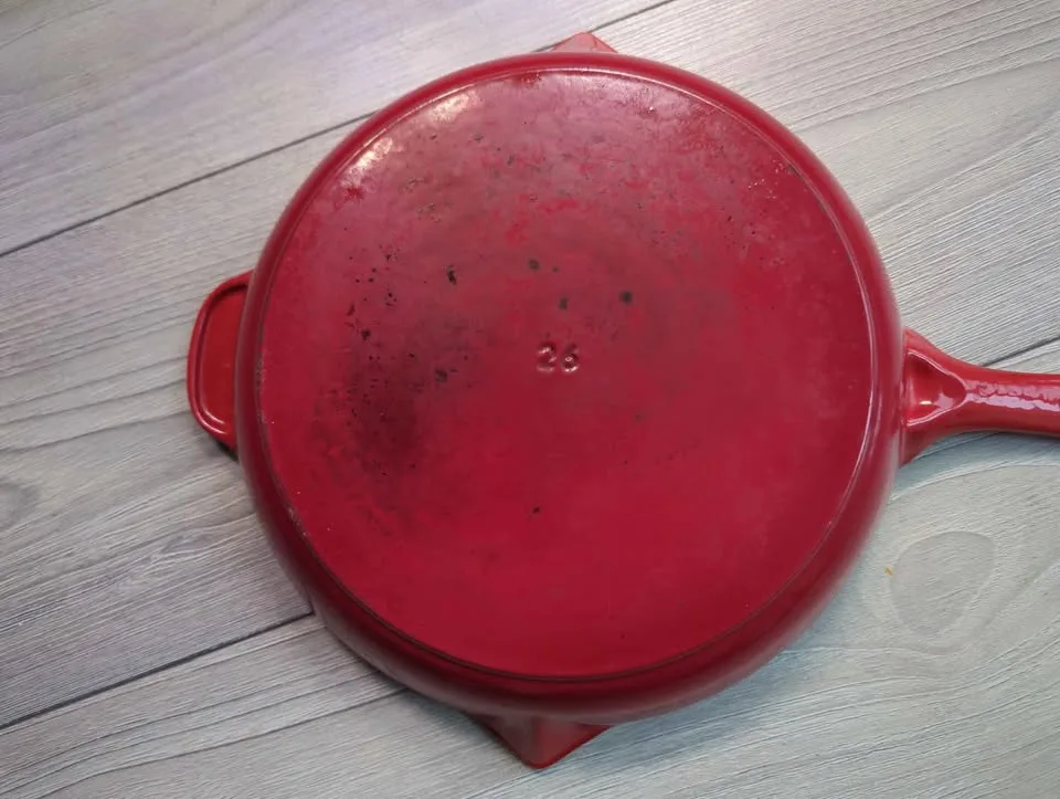 Staub 26 cm / 10 inch cast iron Frying pan image indicator(3)