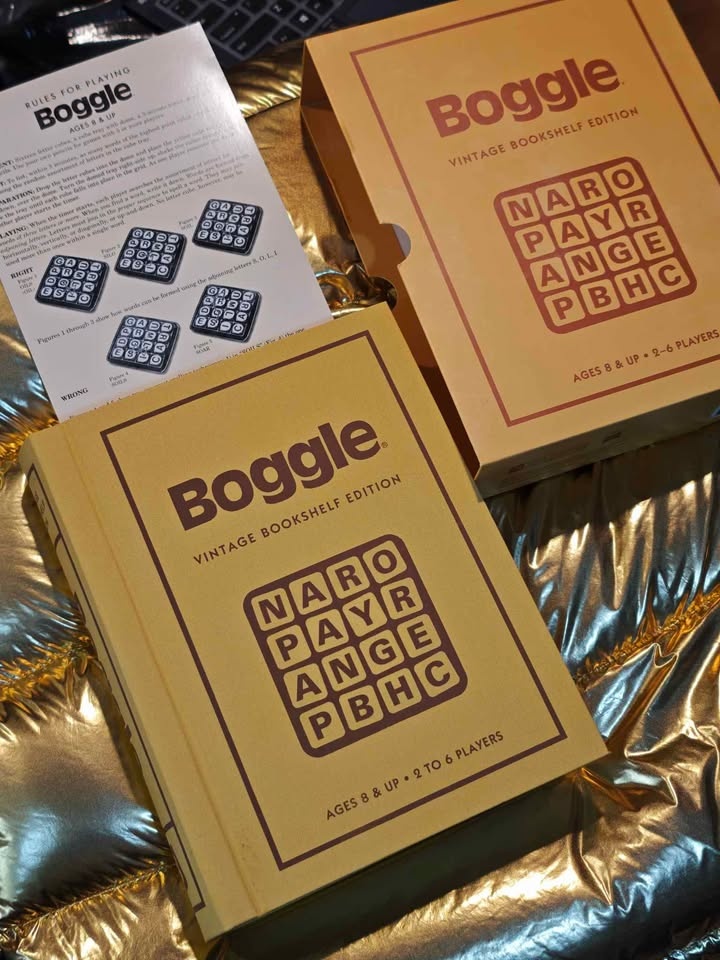 Boggle Vintage Bookshelf Edition board game - photo 5