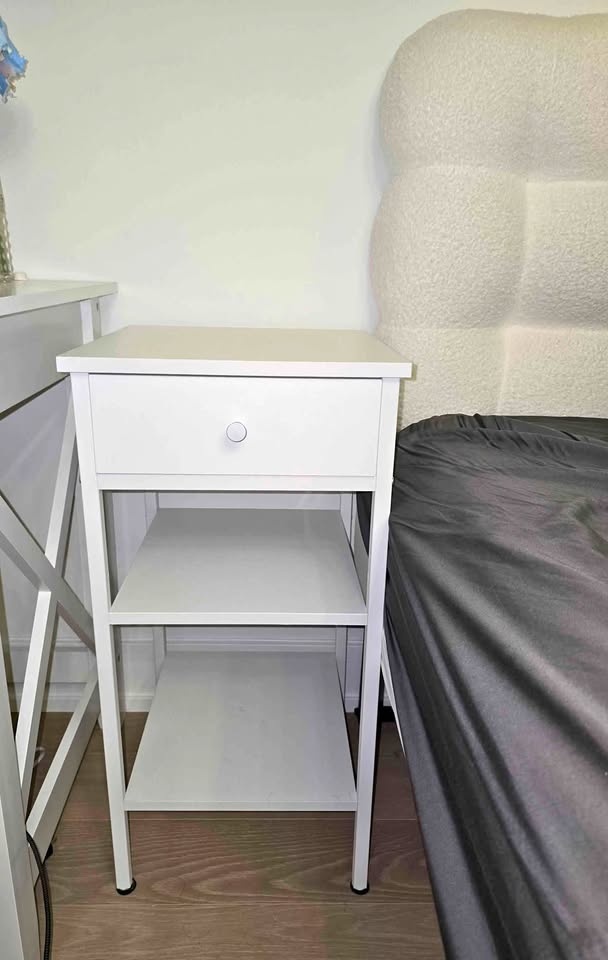 Nightstand Bedside Table