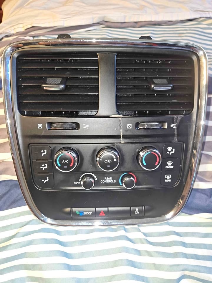 Climate Control Panel with Center Vents for dodge caravan 2016