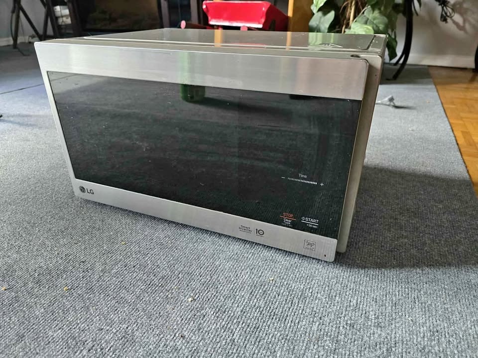 LG NeoChef Microwave w/ EasyClean interior