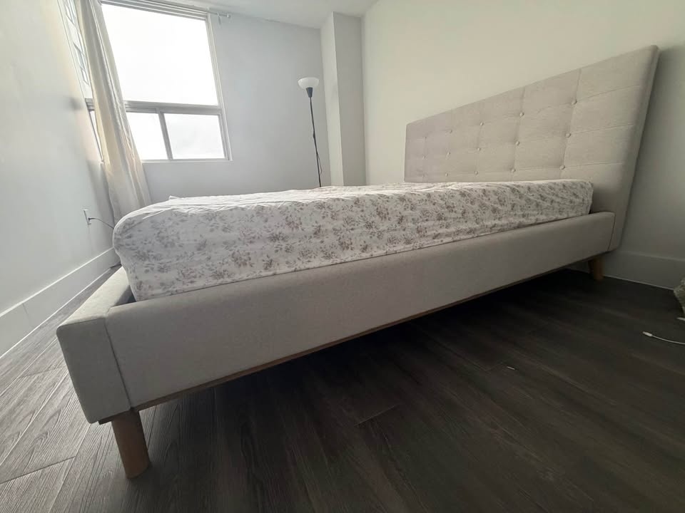 Bed Frame: Queen size - photo 4