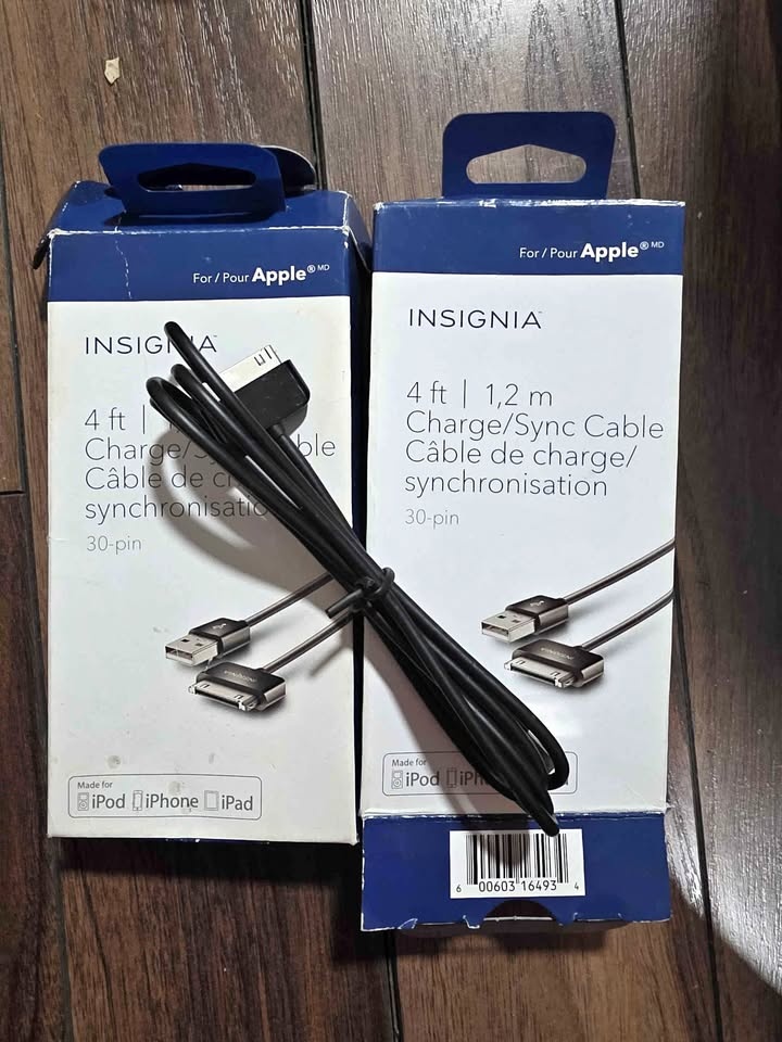 Old charging cord for IPad, Iphone, or Ipod