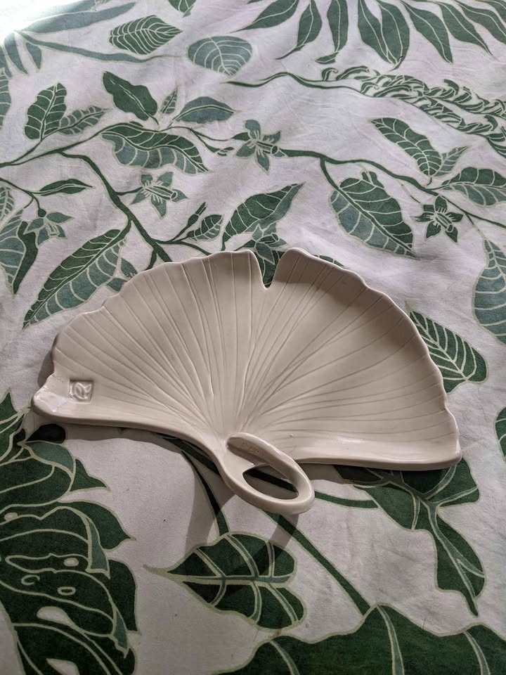 Handmade ginkgo leaf dish