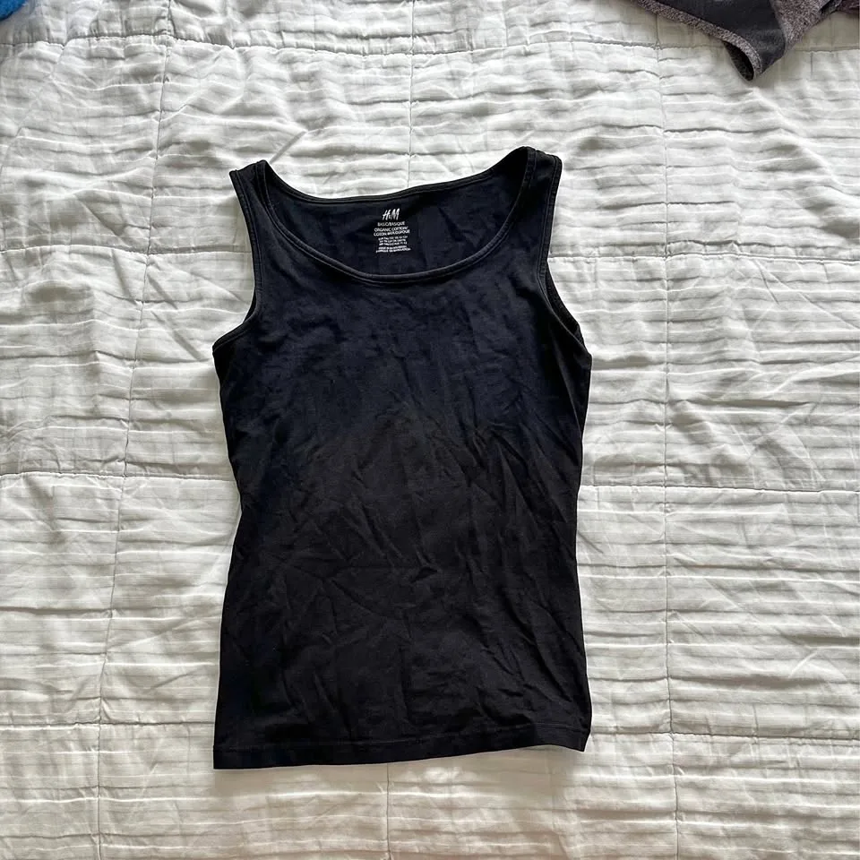H&M Basic Top thumbnail