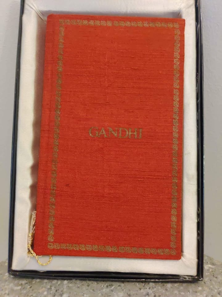Vintage Gandhi Silk Covered Book - photo 2