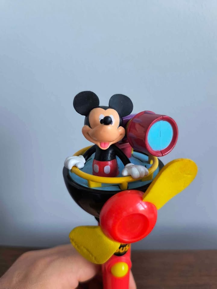 Disney Mickey Mouse Fan - photo 2