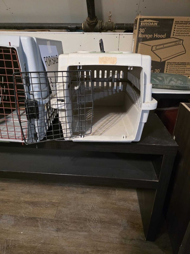 pet cages MUST GO - photo 2