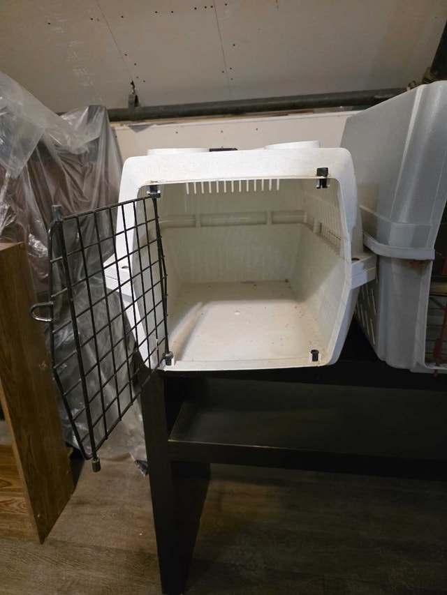 pet cages MUST GO - photo 4