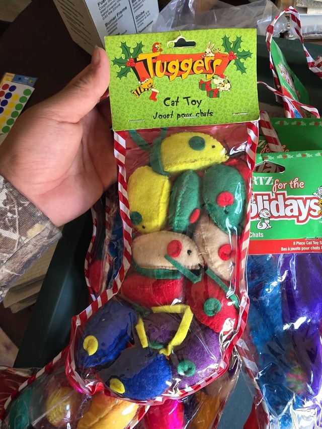 hartz for the holiday cat toys - photo 3