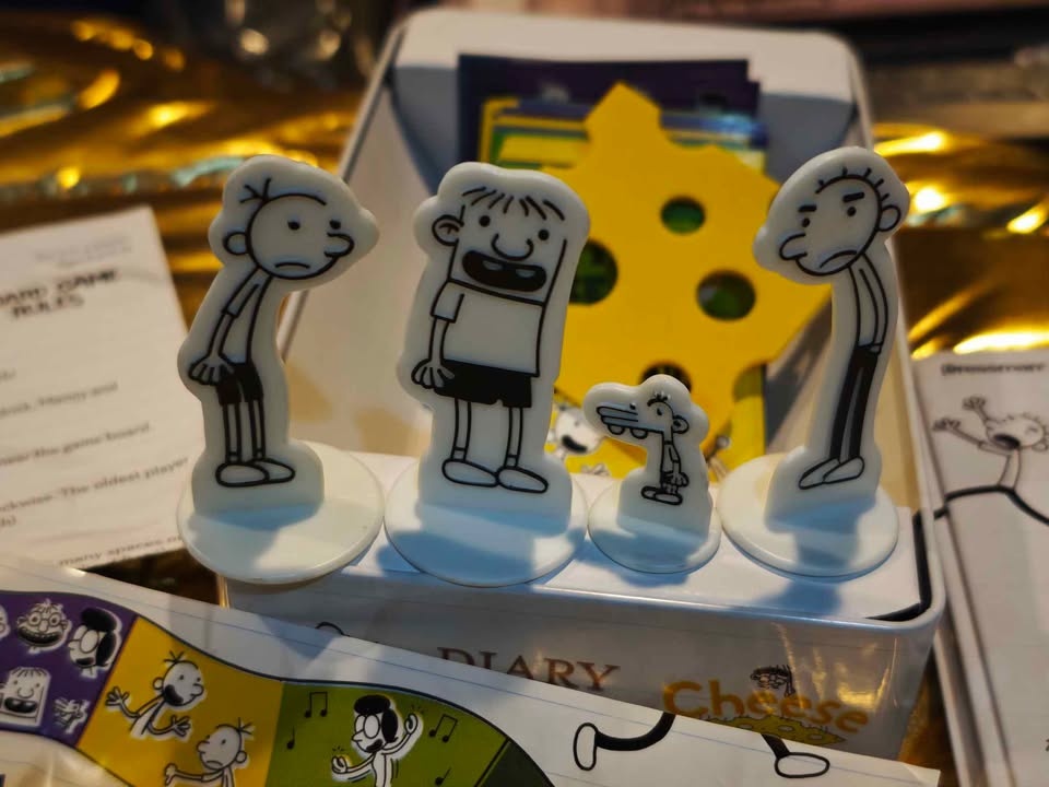 Diary Of A Wimpy Kid Cheese Touch Board Game - photo 3