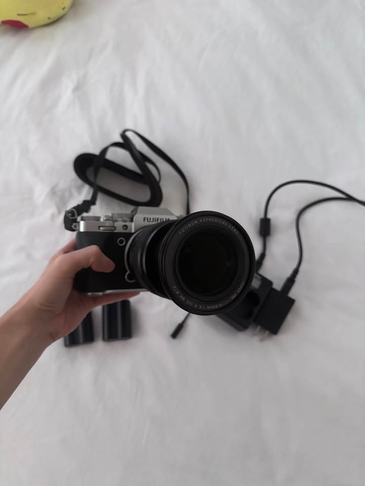 Fujifilm X-T4 with Fujifilm XF 16–80mm Lens (Camera Bundle) - photo 2
